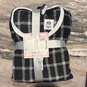 Black and White Plaid Pajama Set